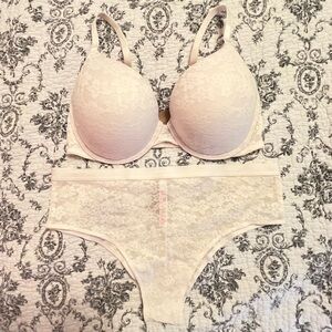 PINK Wear Everywhere Lace Push Up Bra & Cheekster Panty Set